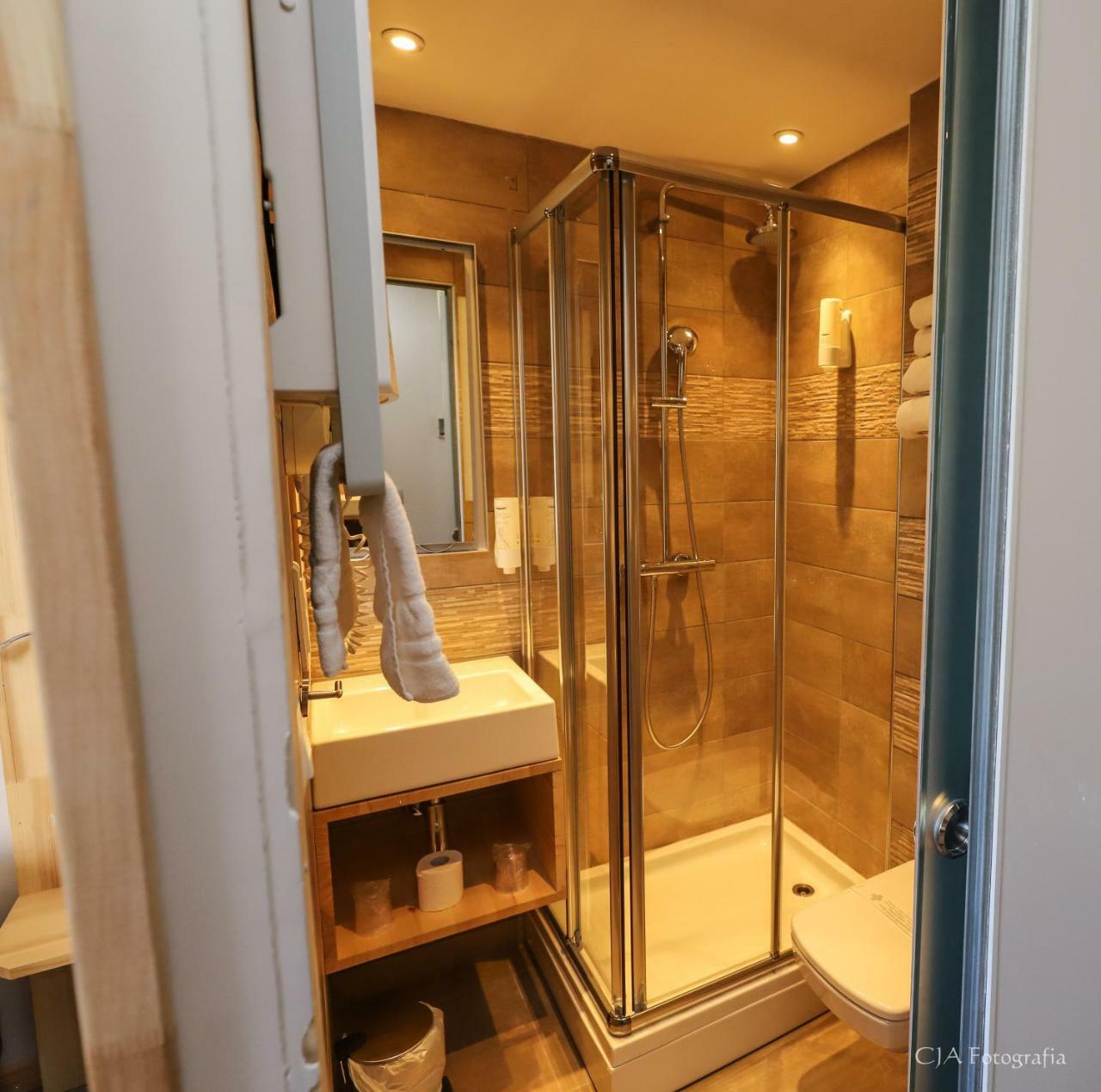 Hotel Restaurant Kyriad Brive Centre Экстерьер фото